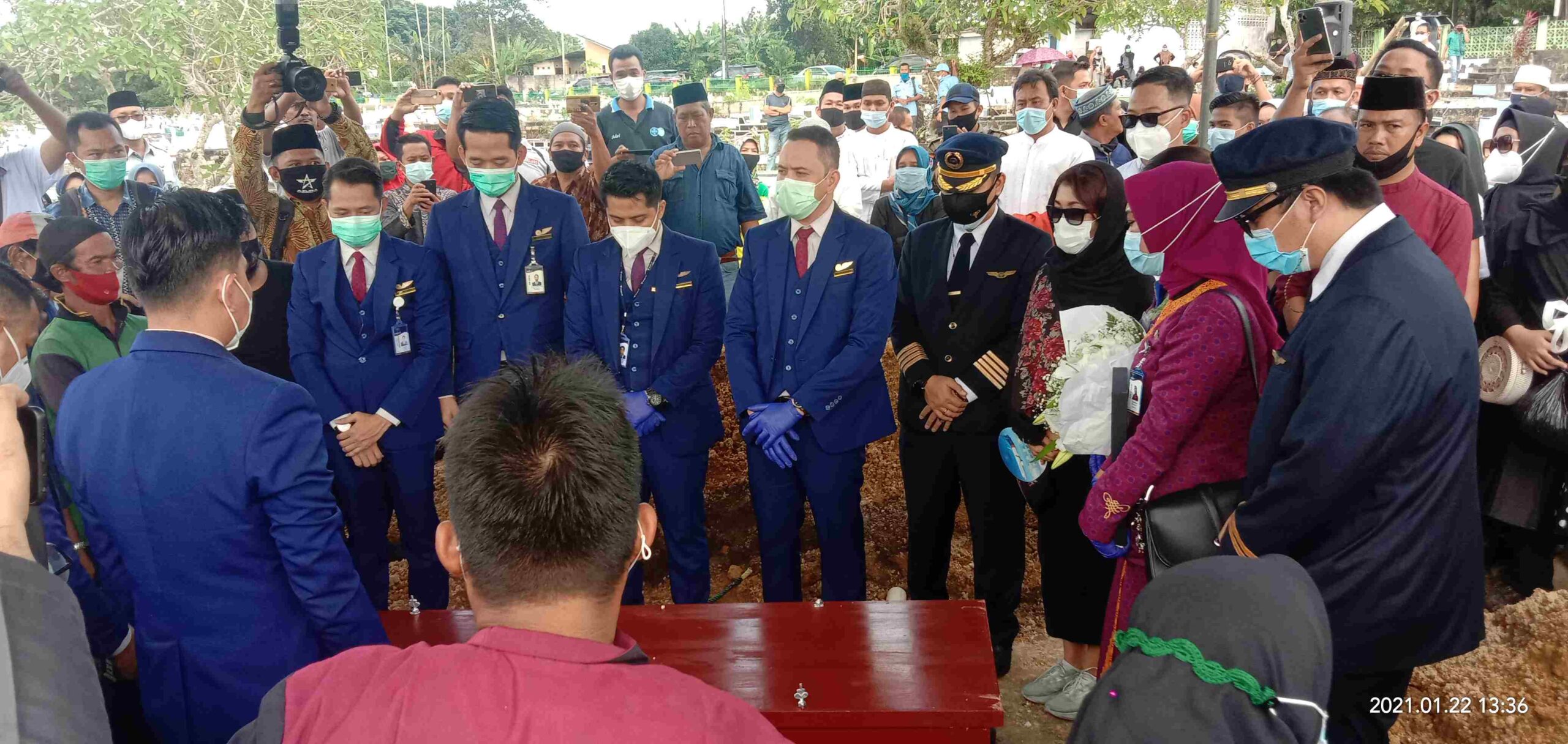 Rekan Seprofesi Yulian Andika, Beri Penghormatan Terakhir