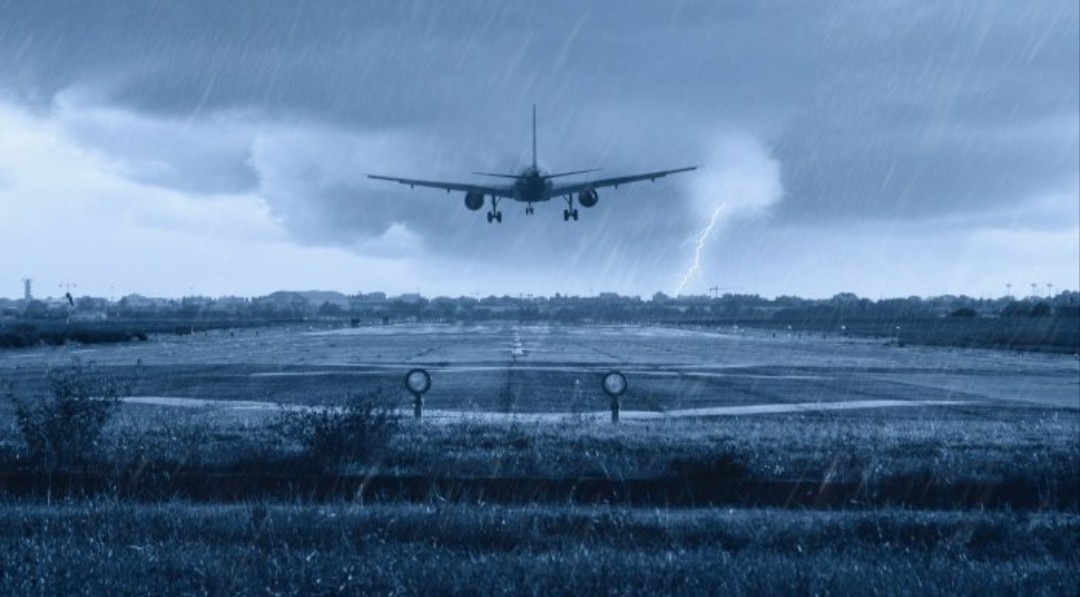 Paskah Sriwijaya Air SJ-182 Jatuh, Dua Pesawat Tujuan Pontianak Gagal Mendarat