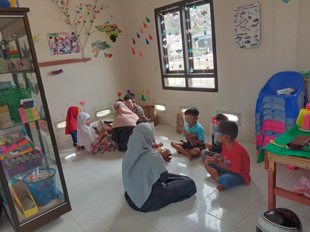 Jauh Dari Kesan Mewah, Mahasiswa UNMUH Babel Kembangkan Rumah Baca Dusun Keceper