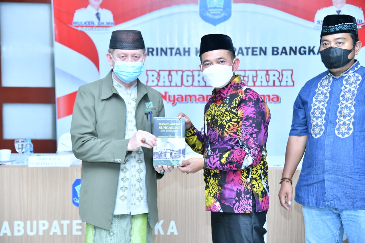 Sejarah Masjid Agung Dibukukan