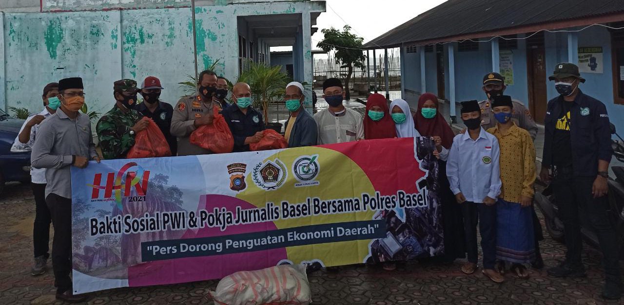 PWI, PJBS, Berserta Polres Basel, Gelar Baksos dan Pelatihan Jurnalistik