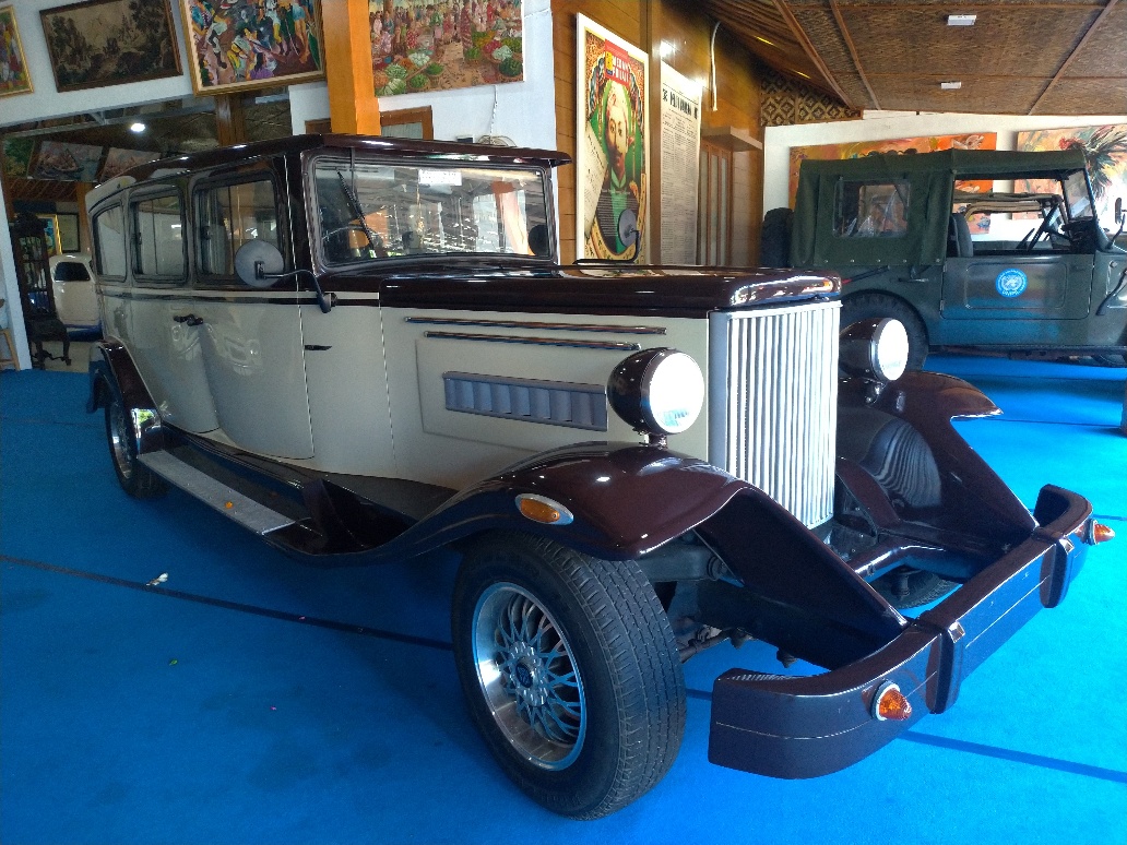 Masyarakat Bisa Melihat Puluhan Mobil Klasik Miliaran Rupiah di Tongaci Beach