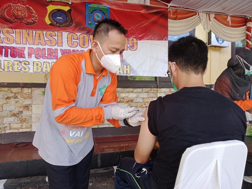 1.100 Warga Ikut Suntik Vaksin Masal di Bangka Tengah