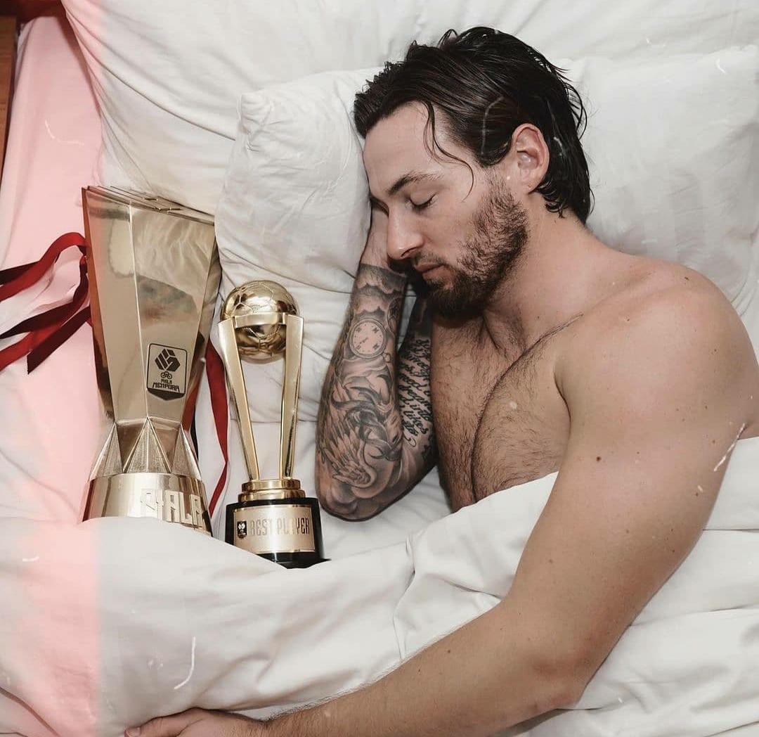 Breaking News: Mark Klok Resmi Berseragam Persib