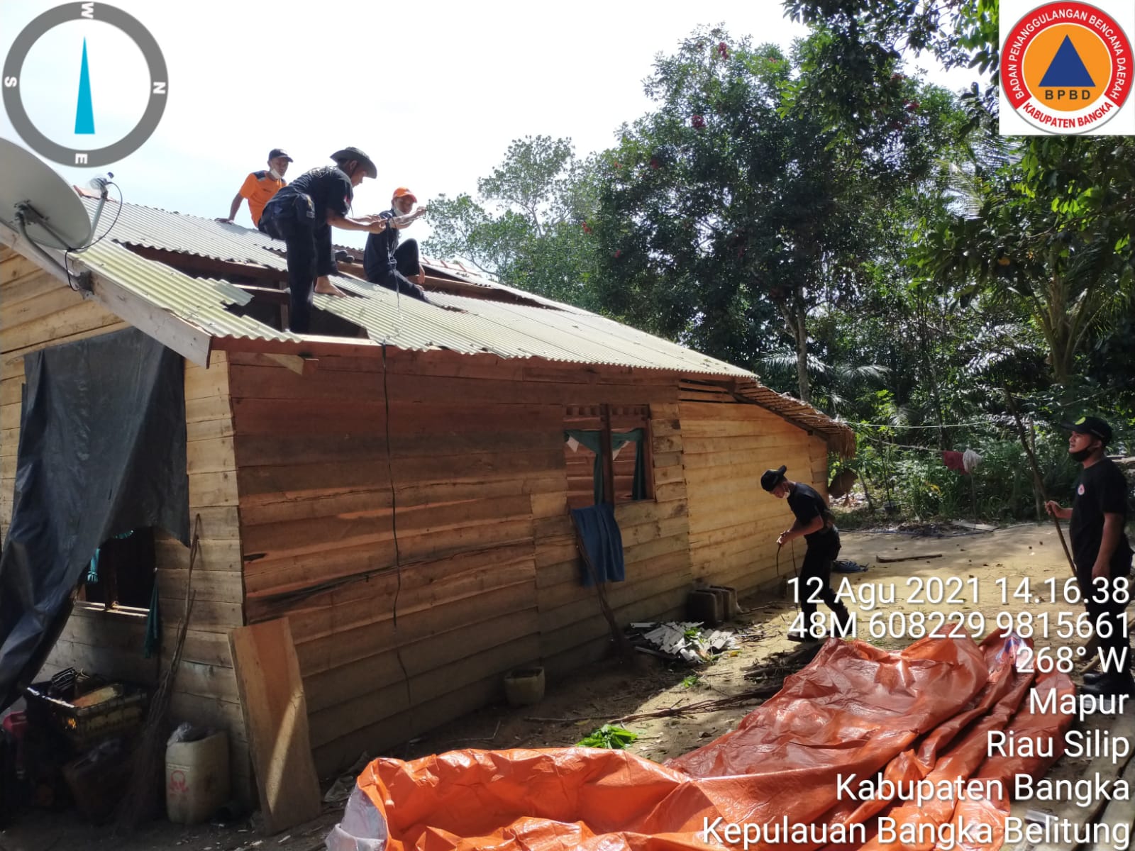 40 Menit Dilanda Angin Kencang, Rumah Sahril Ambruk