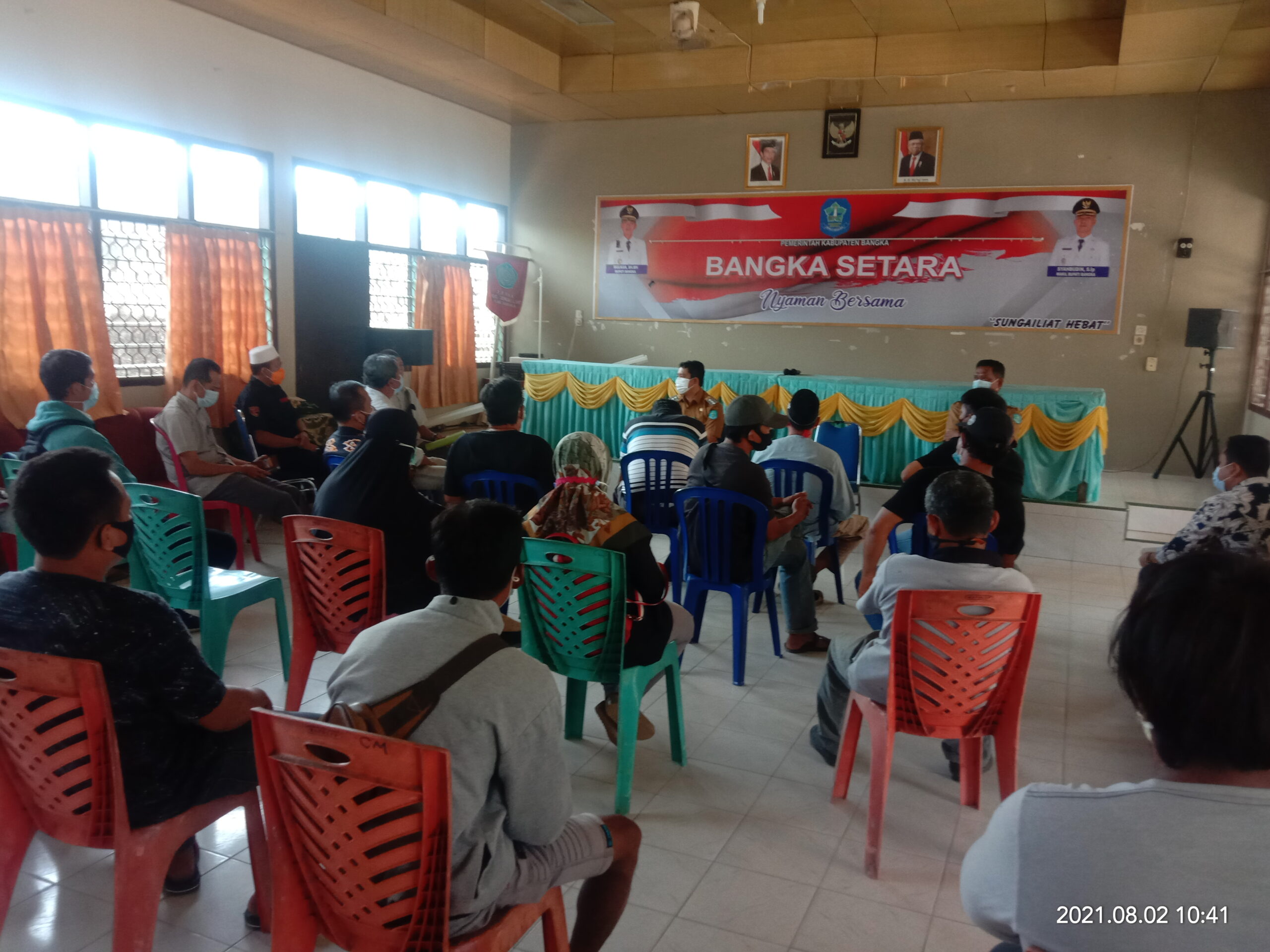 Breaking News ! Ricuh Soal Lahan Perkuburan, Puluhan Warga Datangi Kantor Camat Sungailiat