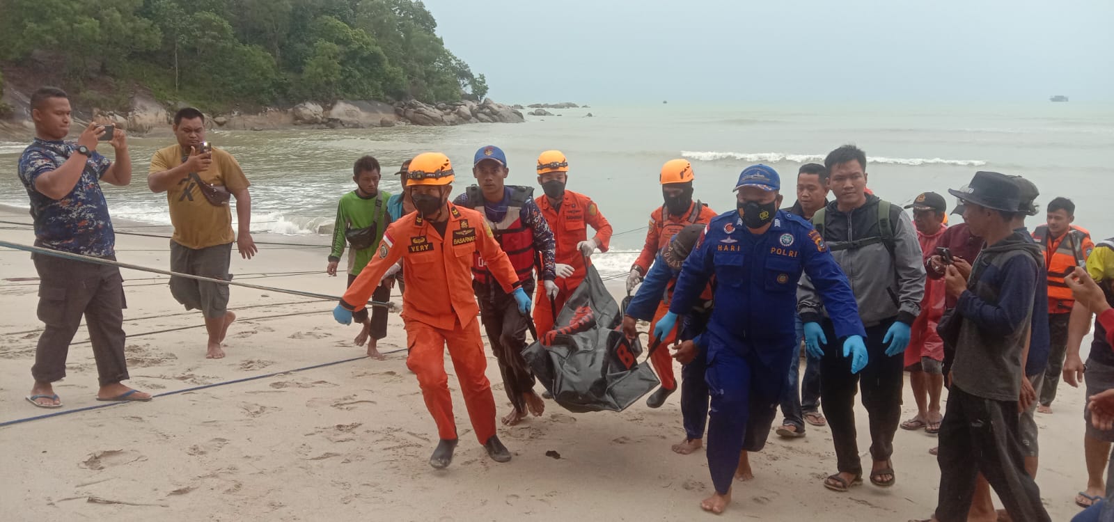 Dua Hari Hilang Saat Narik Ponton, Harwin Ditemukan Maninggal di Laut Matras