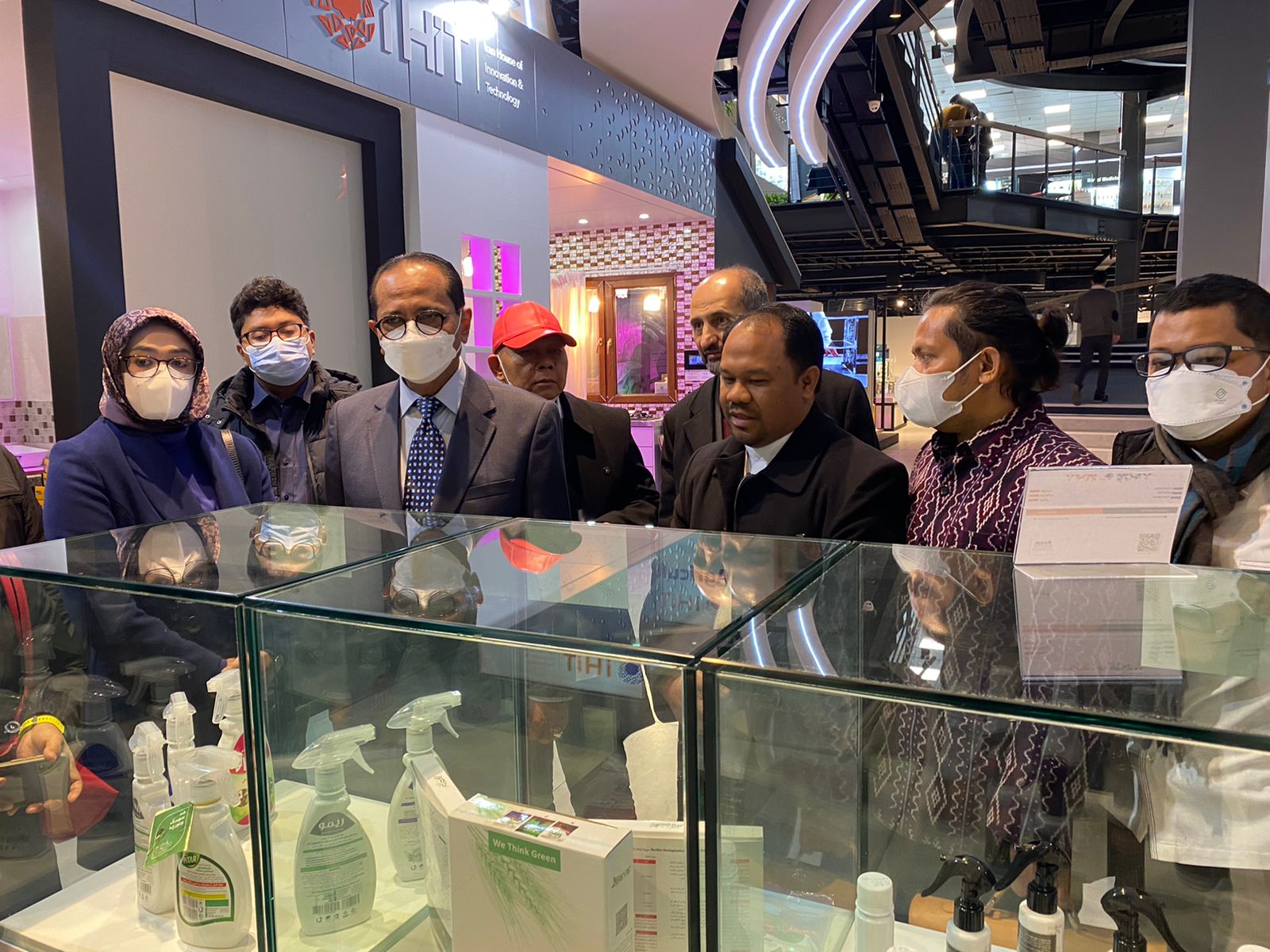 Kunjungi Dua Negara, Ketua Pemuda Tani HKTI Babel Promosikan Lada Putih Bangka