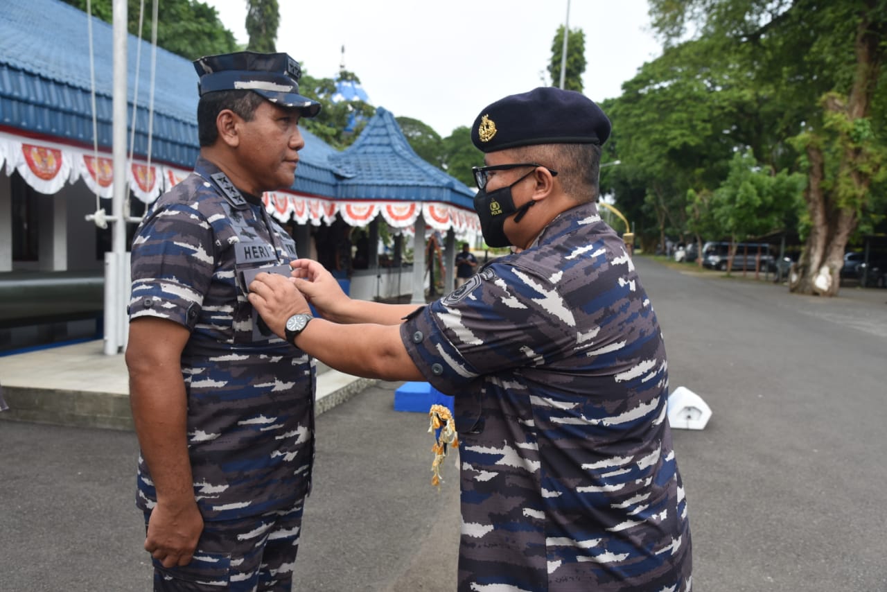 Wakasal Terima Brevet Kehormatan Arsenal