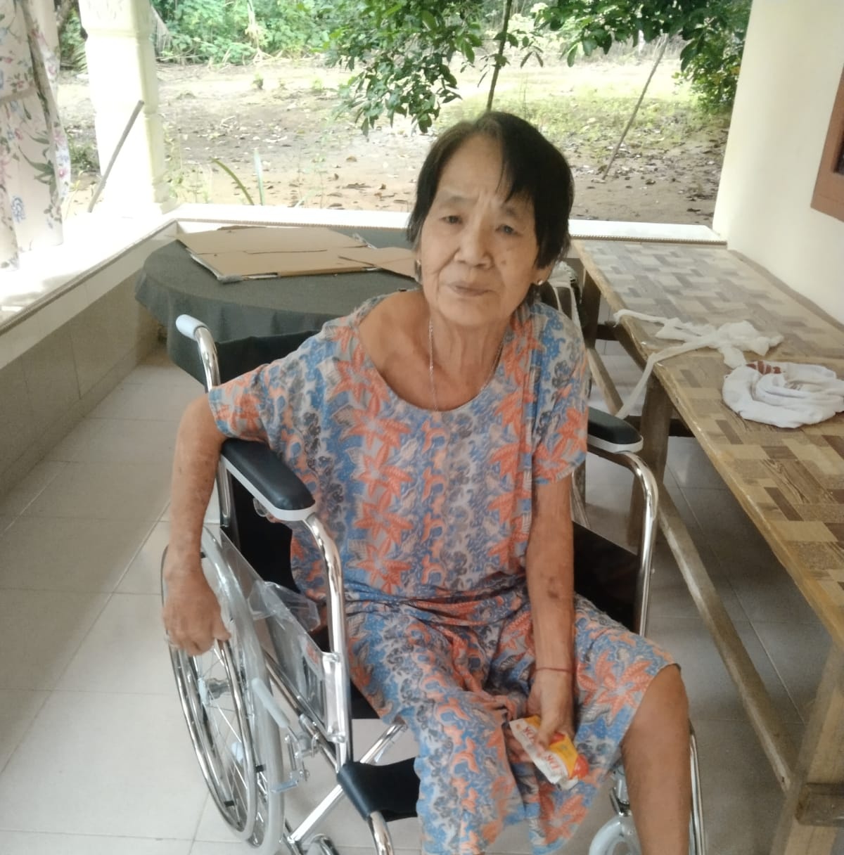 Peduli Kepada Sesama YSBB Bantu Korsi Roda