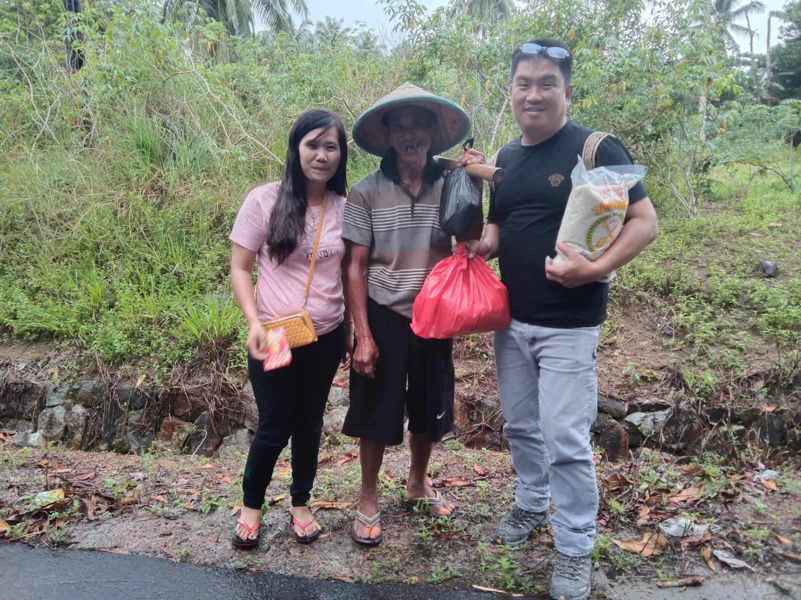 Riche Penggiat Sosial : Bisa Berbagi Punya Kepuasan Tersendiri