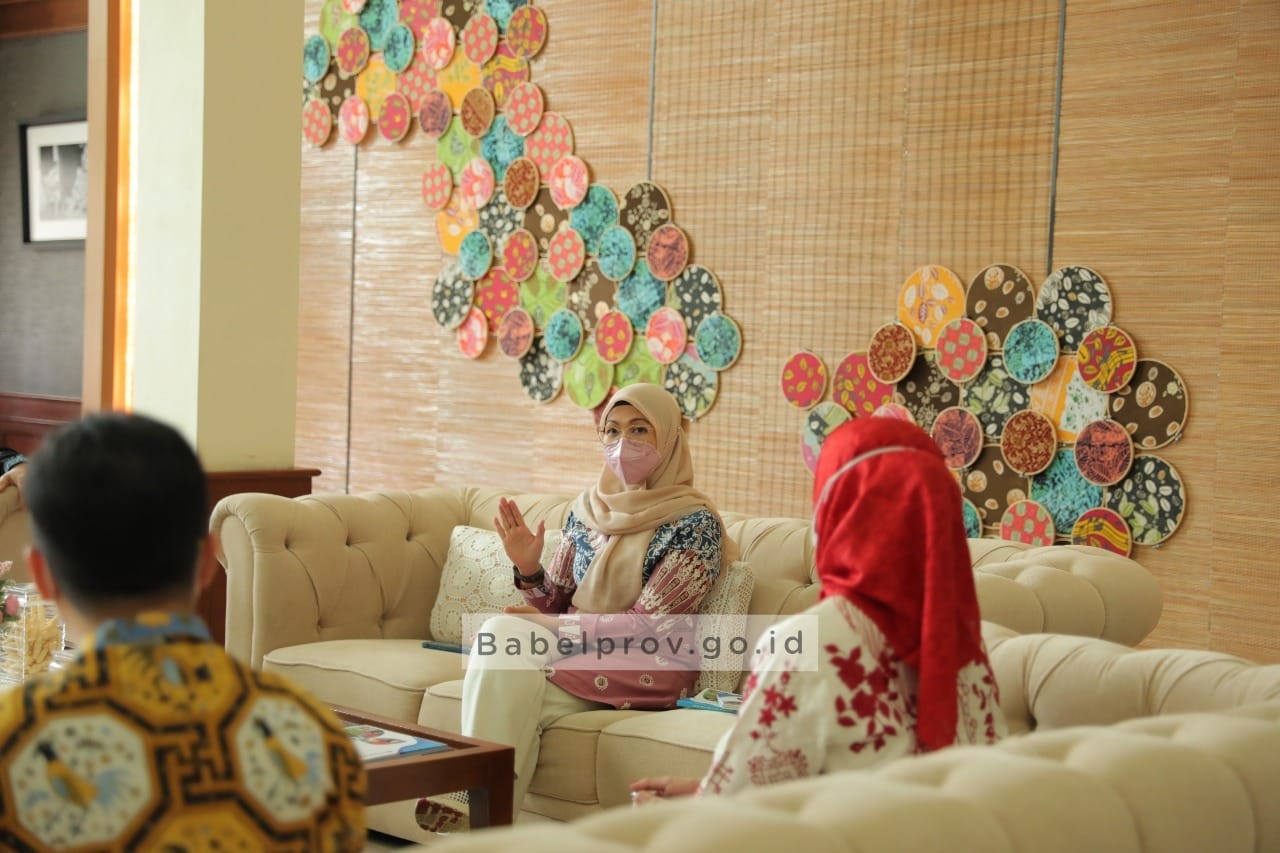 Tenun Cual Khas Babel Tembus Pasar Internasional