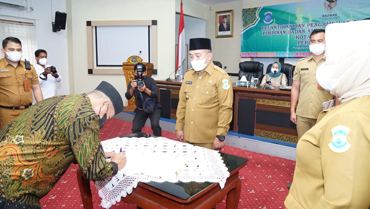 Molen Minta OPD Tunaikan Zakat