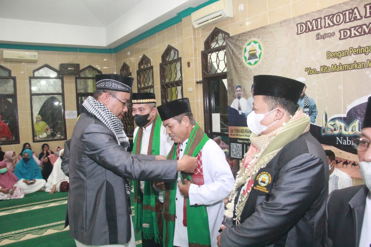 Momen Isra Mi’raj, Anak Yatim dan Lansia Pangkalpinang dapat Santunan