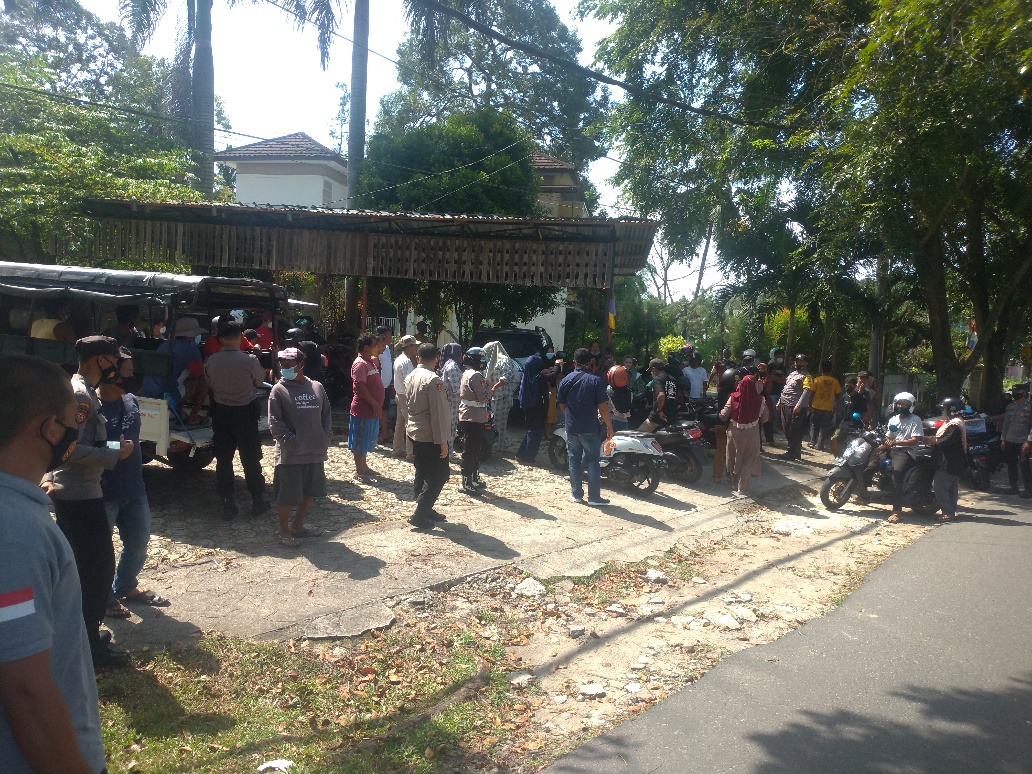 Ratusan Warga Nelayan Datangi Mapolres Bangka