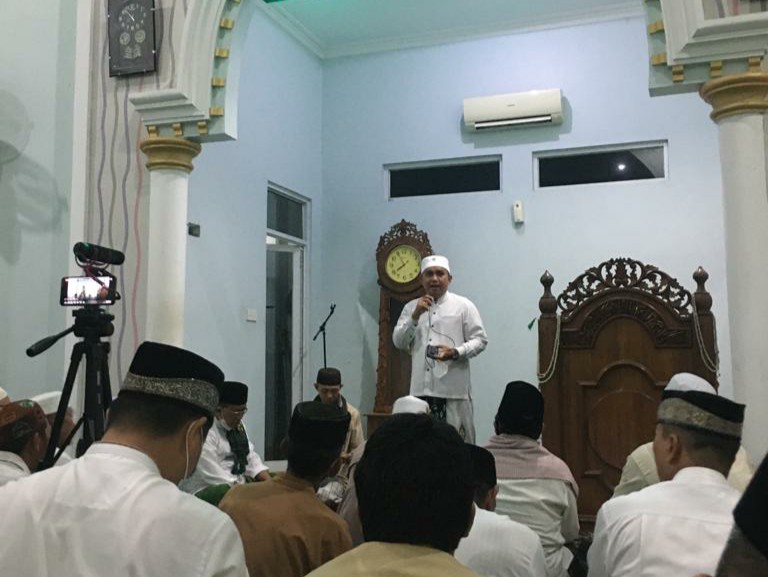 Kunjungi Masjid As-Salam Pangkal Balam, Molen Serahkan Bantuan Rp 50 Juta