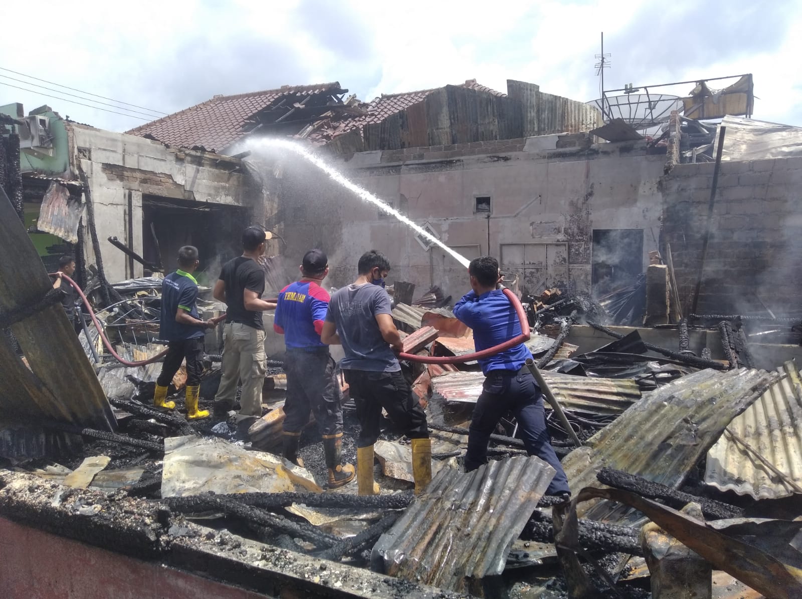 Kebakaran di Pangkalan Baru, Mukrin dan Cem Akin Rugi Rp 300 Juta