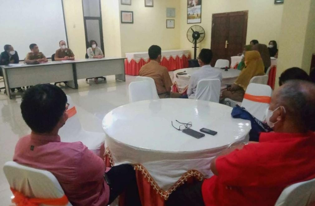 Algafry Serahkan LHP BPK ke Sembilan Partai