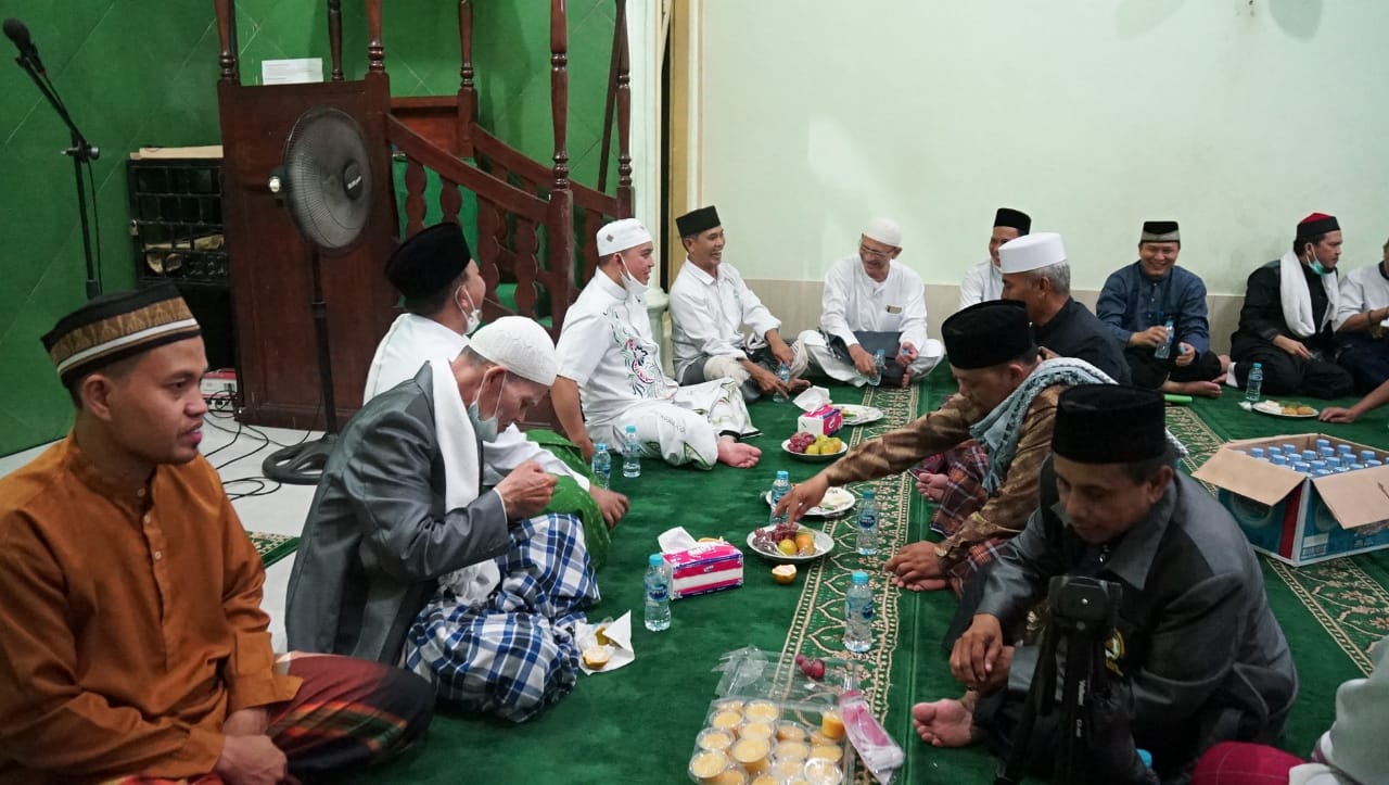 Jamaah Masjid Nurul Hidayah Arrohim Tertawa Ulah Molen