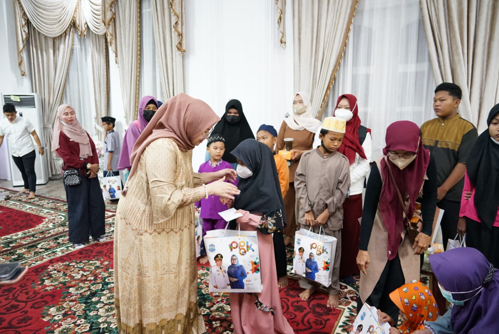 Rumah Dinas Wali Kota Dimeriahkan Anak-anak Yatim Kota Pangkalpinang