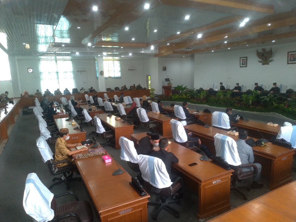 15 Anggota Dewan Absen di Rapat Paripurna