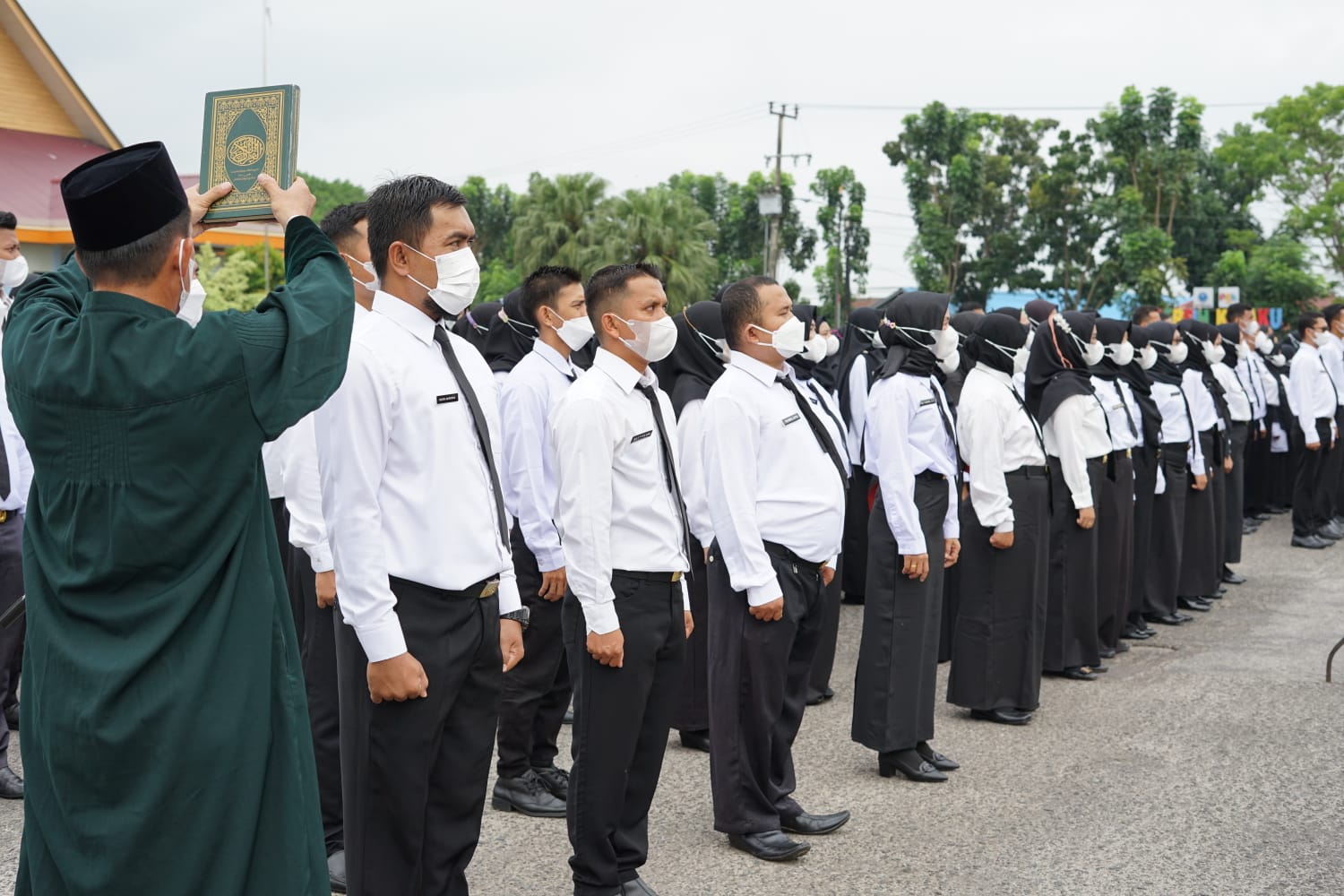 Ratusan PPPK dan CPNS Pangkalpinang Disumpah dan Terima SK