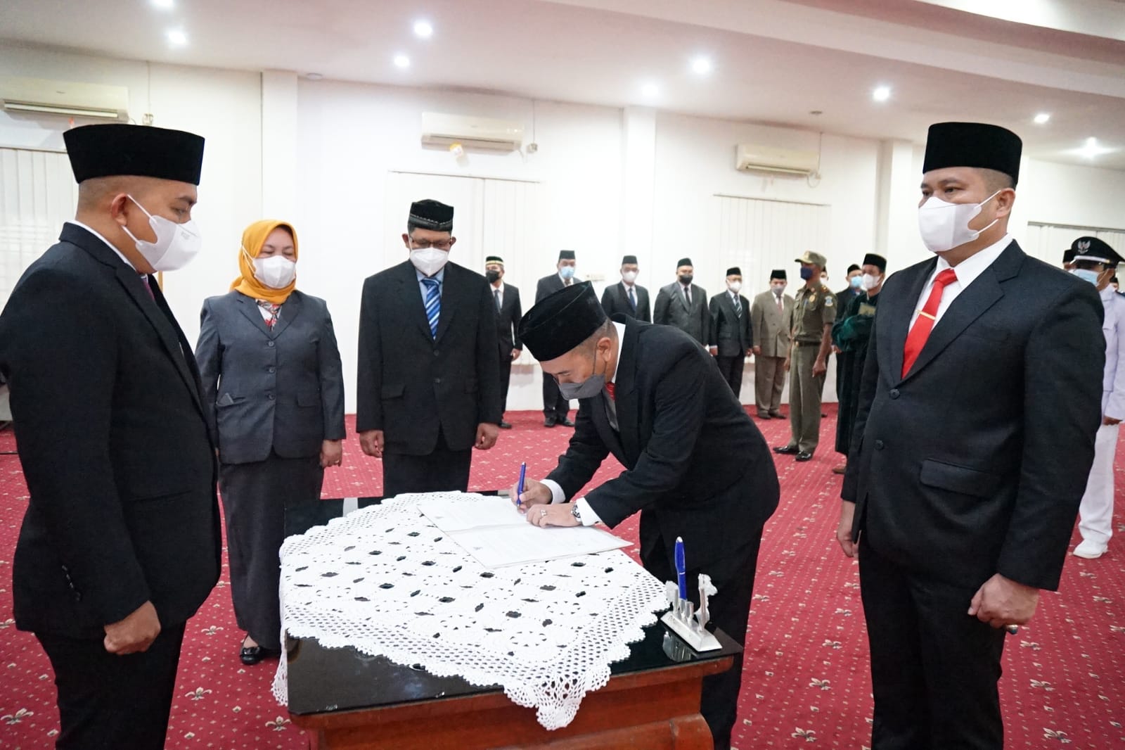 16 ASN di Pemkot Pangkalpinang Dilantik, Molen: Tugas Berat Sudah Menunggu