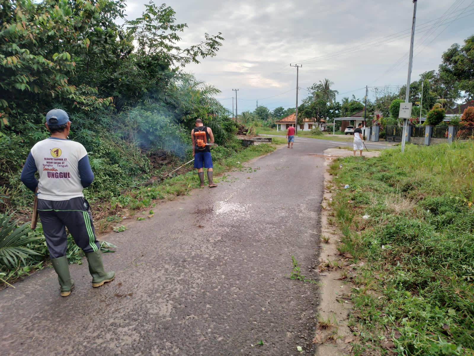 Dapat Warning Dari Puskesmas, Warga Arung Dalam Bersih-bersih Lingkungan