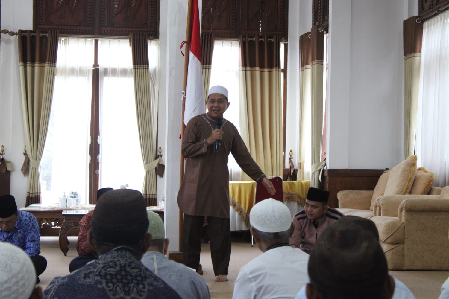 Ajak Calon Jamaah Haji Bersilaturahmi, Algafry Titip Doa Untuk Bangka Tengah