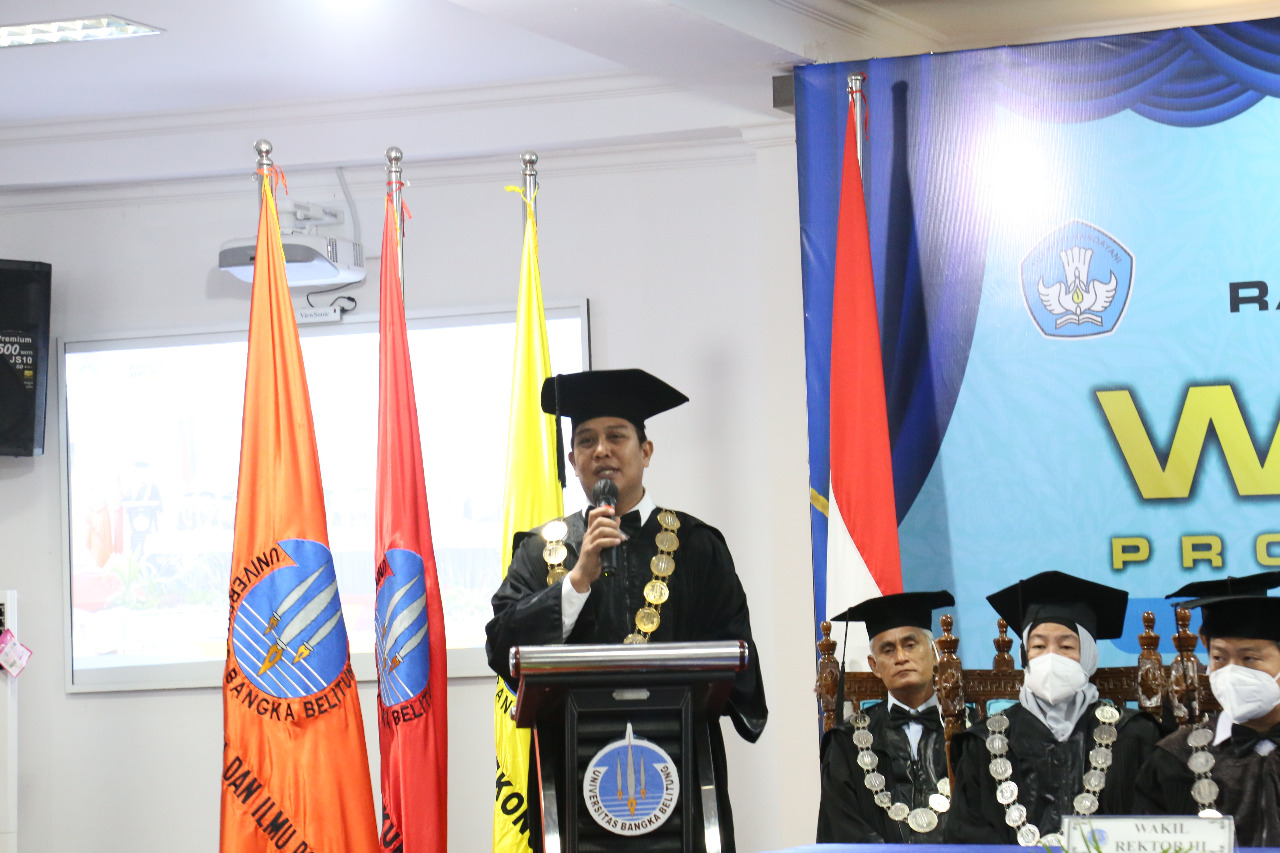 Rektor UBB : Orang Tua Tidak Sehebat Anda, Tapi Mereka Orang Hebat