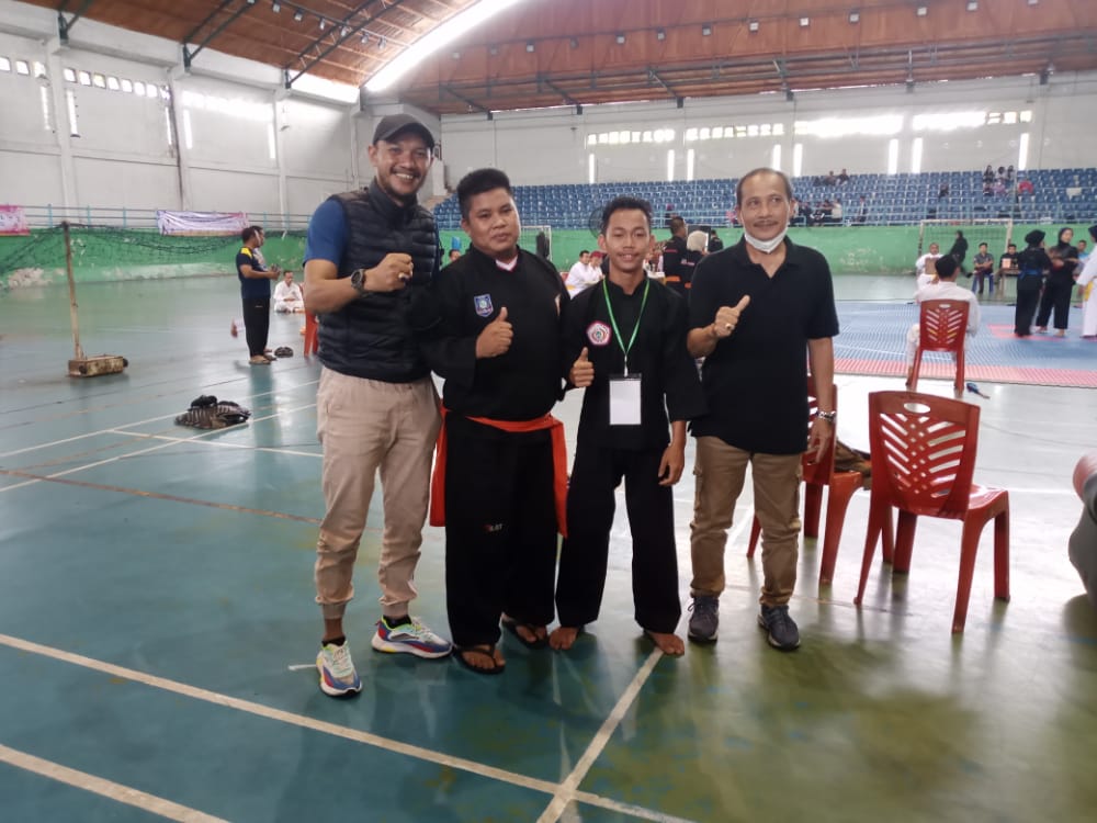 Sonny Raih Emas Pertama Pangkalpinang di Cabor Silat