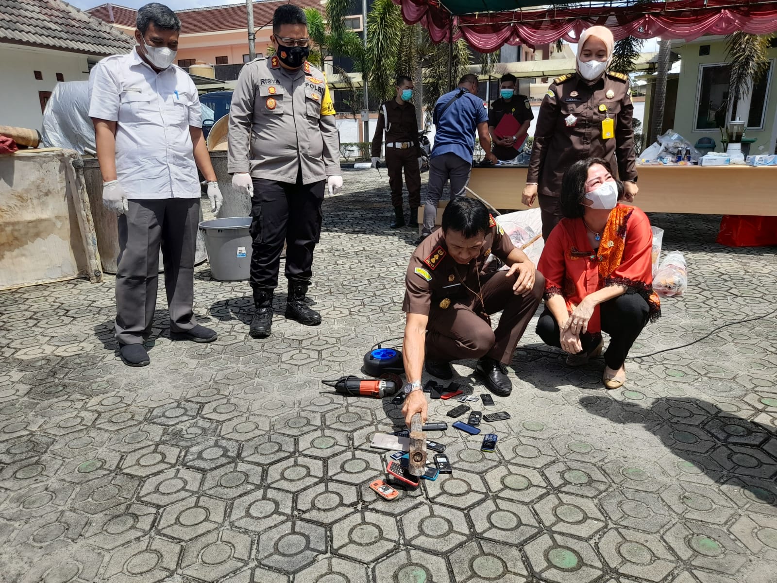 Kejari Bangka Tengah Musnahkan 1,16 Kg Sabu Hingga 90 Gram Ganja