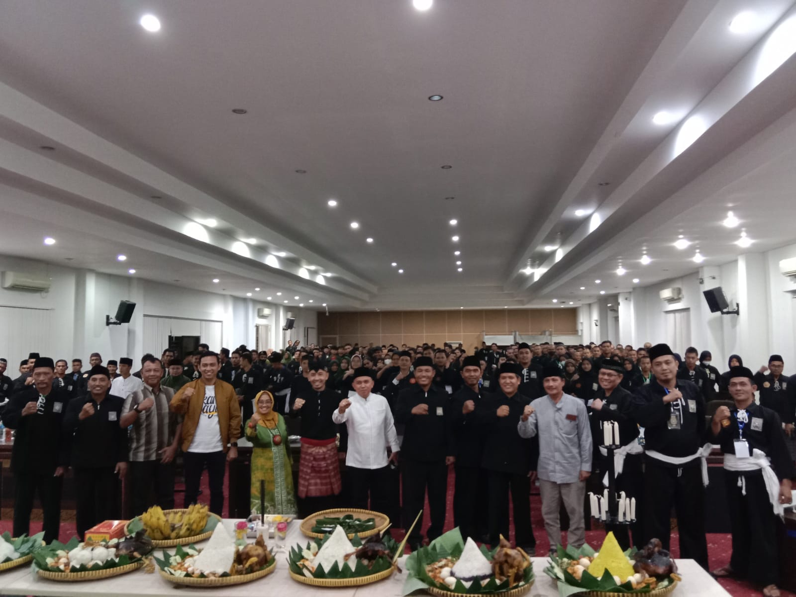 Kenakan Gamis, Molen Tamui PSHT se-Babel