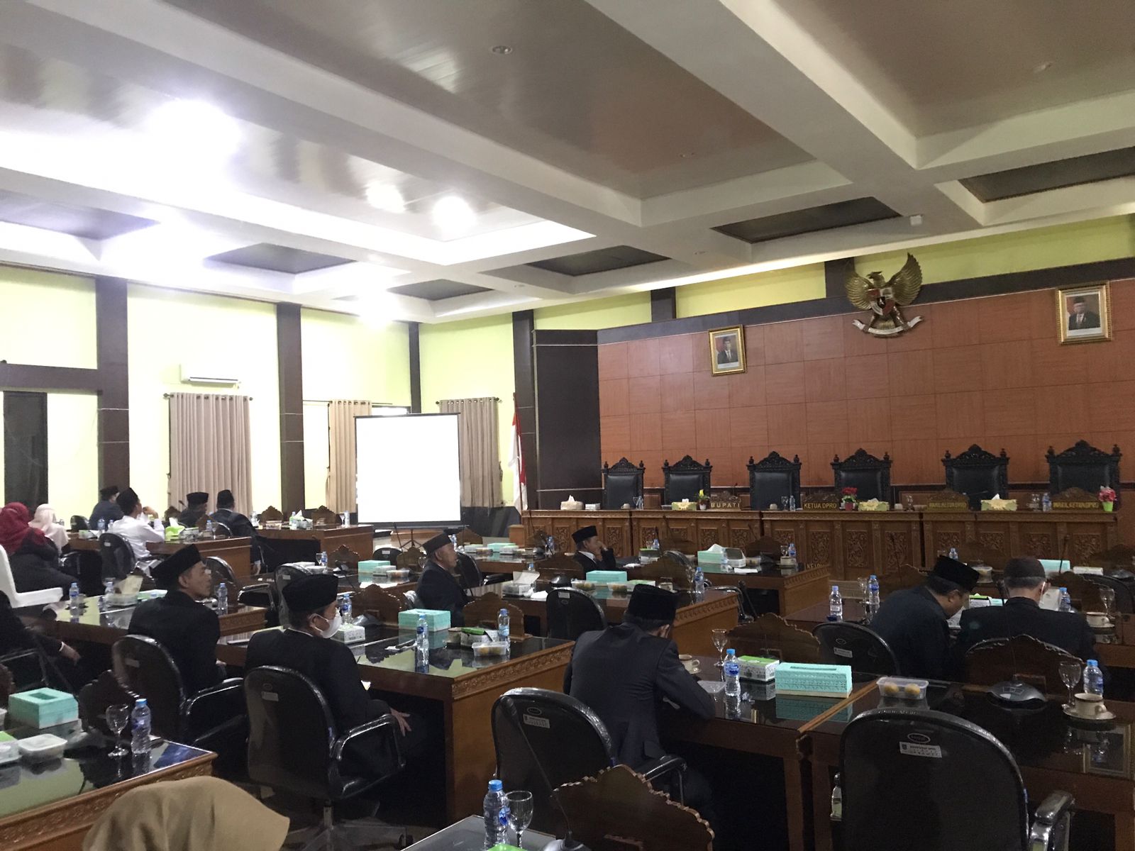 Hampir Setengah Anggota Dewan Bangka Tengah Absen Saat Mendengarkan Pidato Kepresidenan