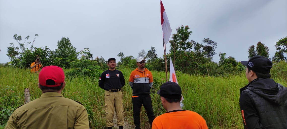 PKS Bateng Upacara di Puncak Bukit Pinter
