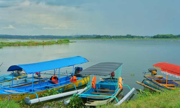 Keindahan Waduk Cengklik, Tempat Asyik Menikmati Sunset di Boyolali