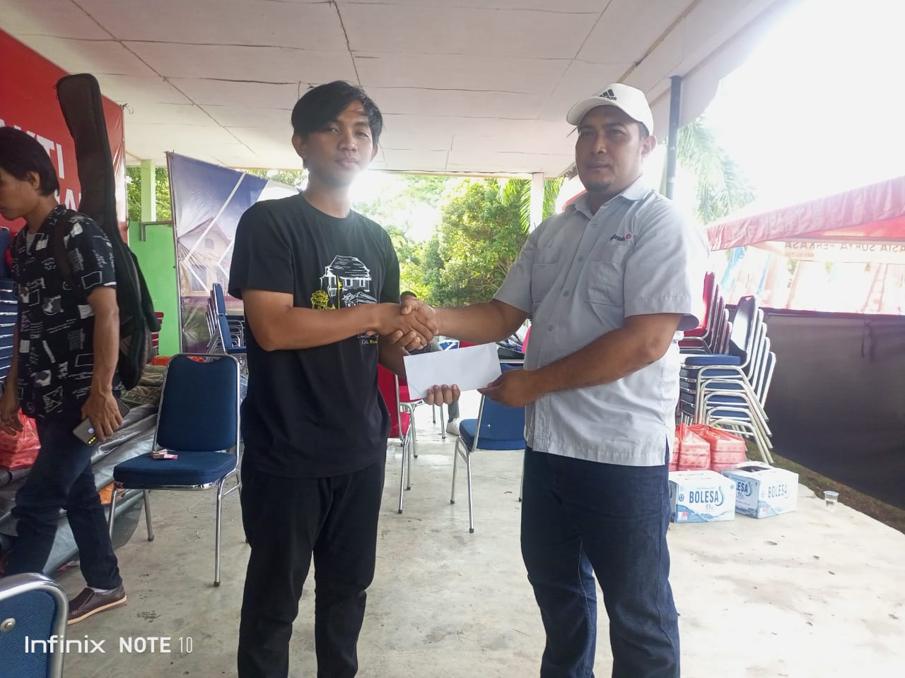 Usai Manggung Grup Band Lokal & Seni Hadra Terima Bantuan dari PT Timah