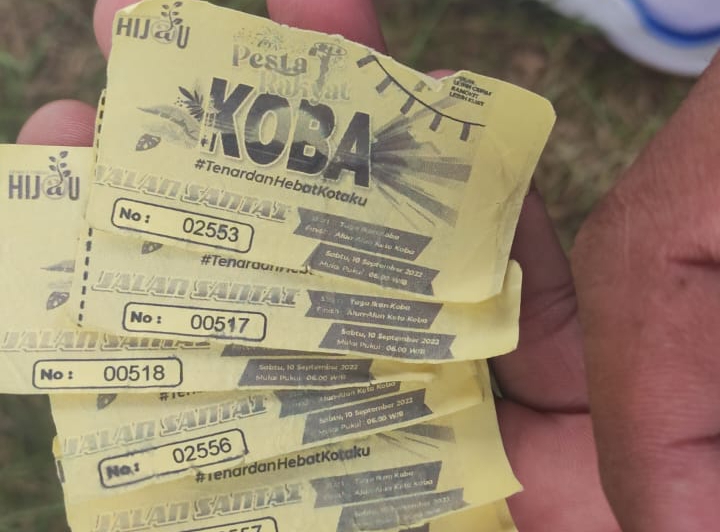 Sudah Menunggu Dari Pagi, Warga Kecewa Tidak Kebagian Kupon Jalan Santai Bangka Tengah