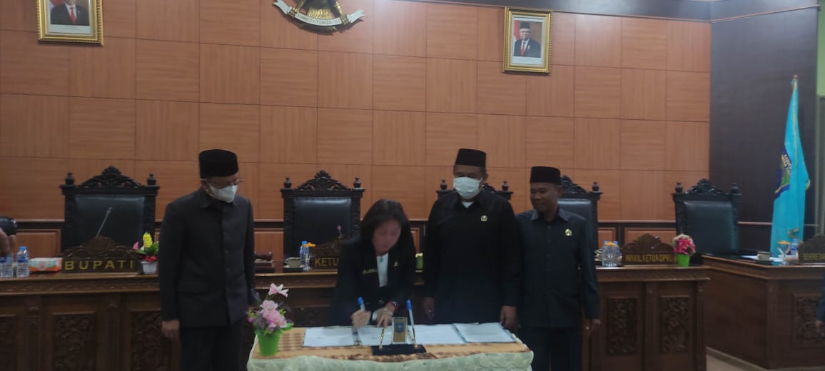 DPRD Bateng Tandatangani Nota Kesepakatan Kebijakan Umum dan PPAS APBD Tahun 2023
