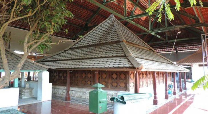 Makam Sunan Giri, Destinasi Wisata Religi yang Sarat Sejarah di Gresik Jawa Timur