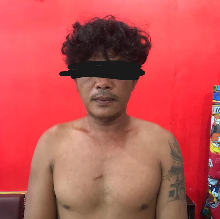 Dendam, Kenek Bangunan Tebas Bosnya