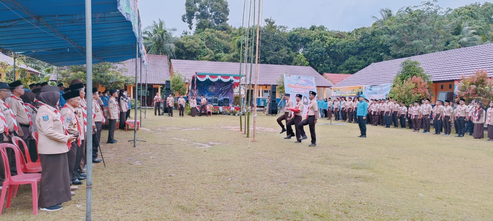 KNPI Bangka Tengah Upacara di Pulau Terluar