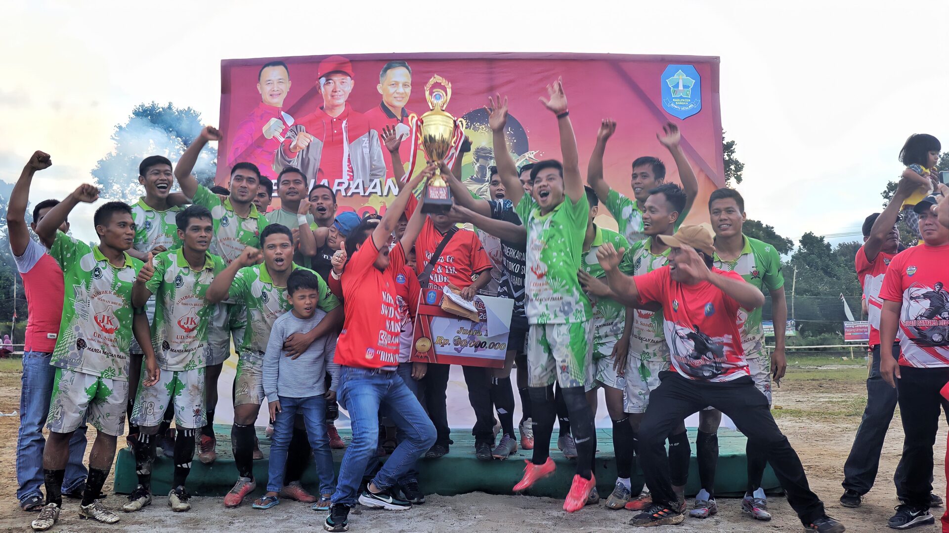 Nabila FC Juara, Mulkan Resmi Tutup Turnamen Bupati Cup Desa Jurung