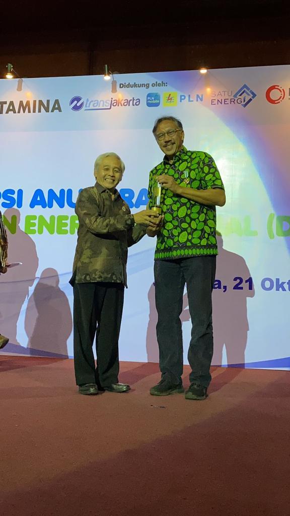Optimalkan Energi Terbarukan, Pemprov Babel Terima Penghargaan dari DEN
