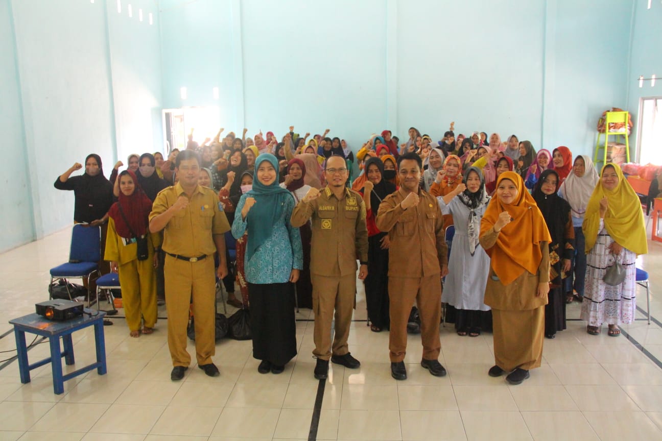 Pemkab Bangka Tengah Bina Istri Nelayan Kelola Hasil Laut