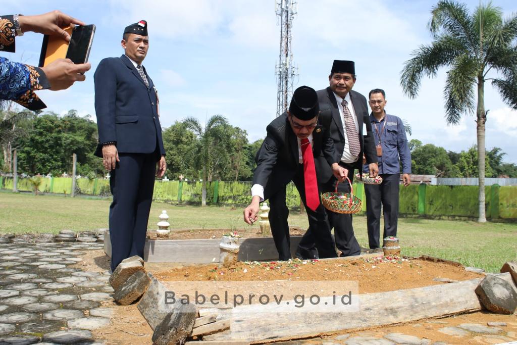 Naziarto: Tradisi Upacara dan Tabur Bunga Harus Terus Dilakukan