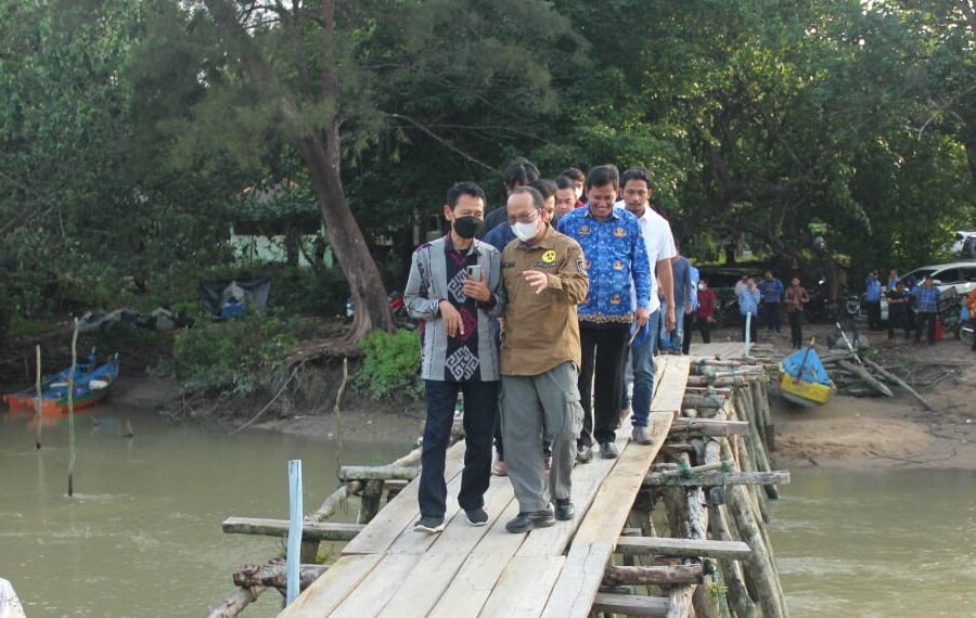 Ajak Profesor dan Asisten Kementerian Kelautan, Laut Kulur akan Diperdalam