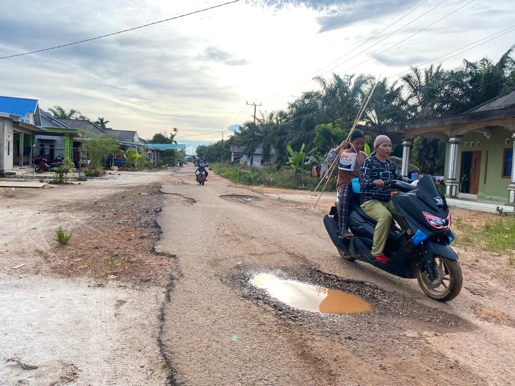 Warga Sungaiselan Bosan Dengan Kondisi Jalan PPI