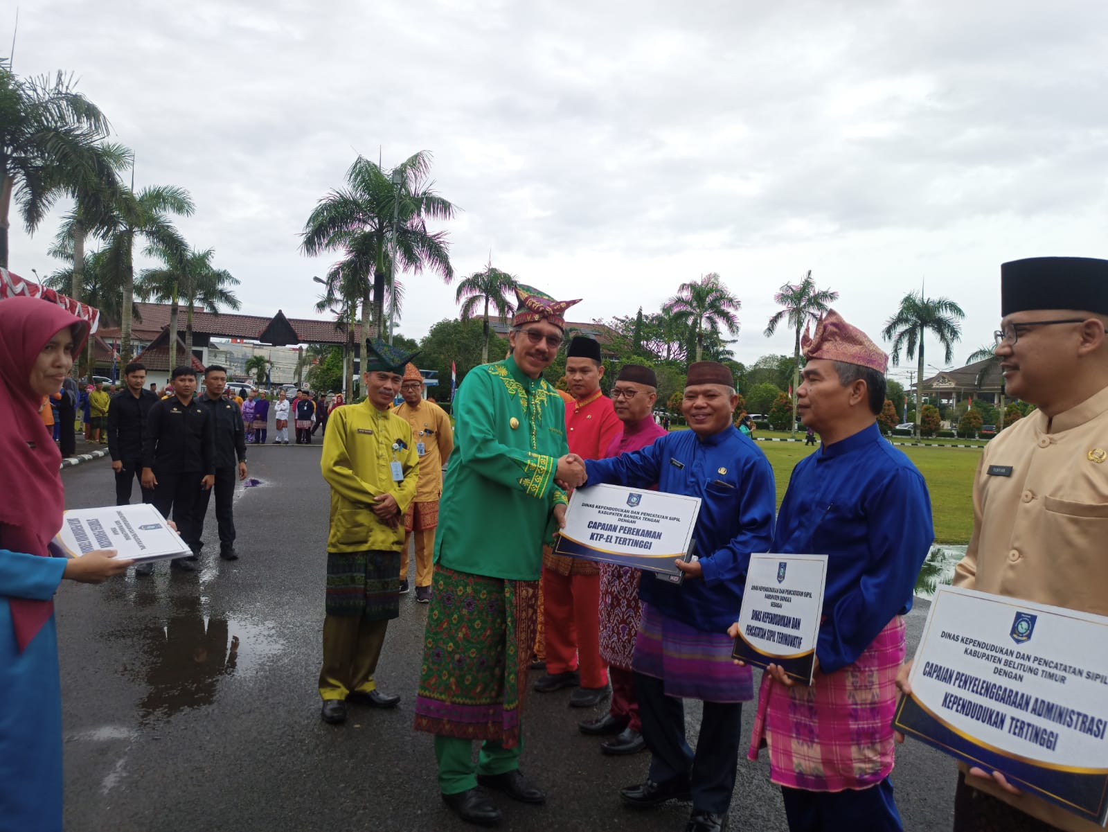 Dindukcapil Bateng Dapat Penghargaan Dari Pemprov Babel