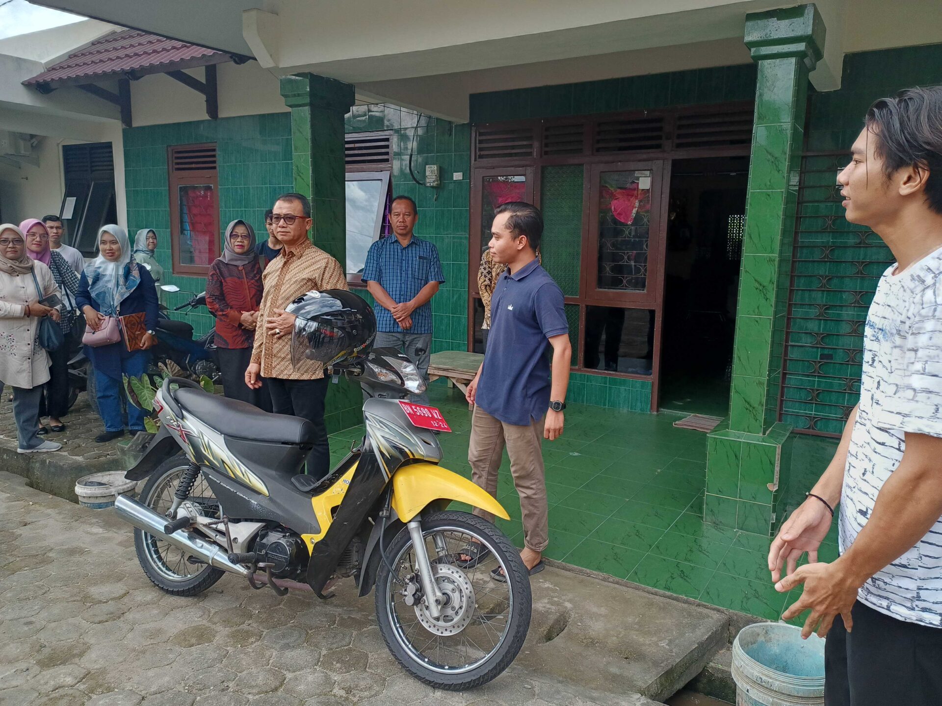 Syahbudin Serahkan Motor Untuk ISBA Palembang